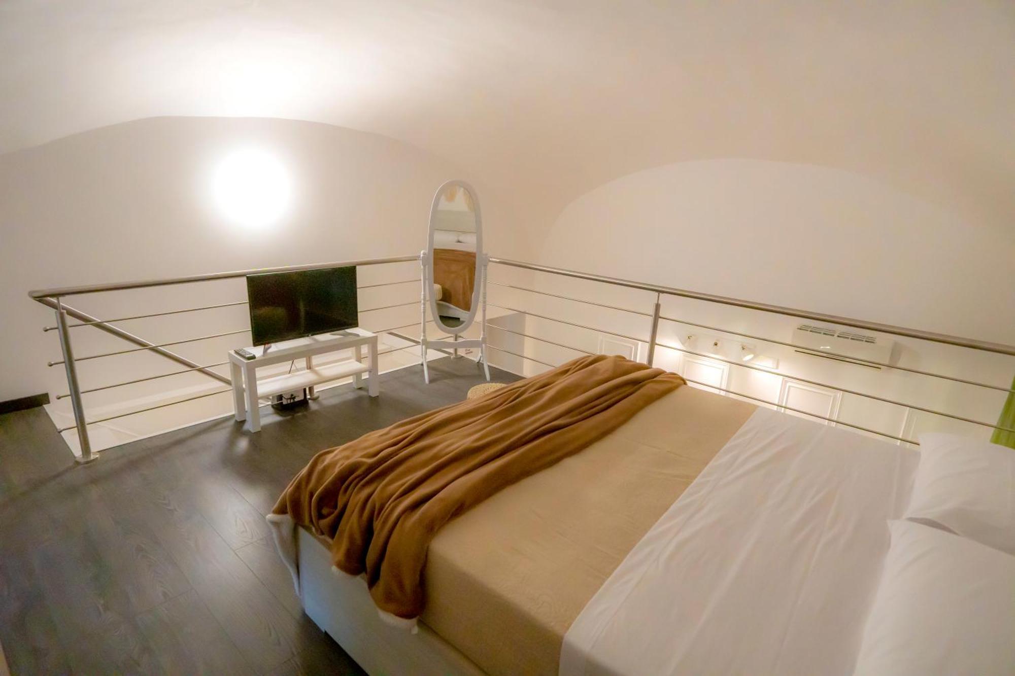 Palazzo Del Vescovo Bed & Breakfast Torre Annunziata Exterior foto